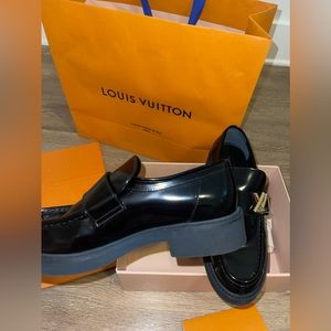 Authentic Louis Vuitton Academy Flat Loafer